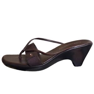 Womens 8 Y2K Tommy Hilfiger Martina Brown Block Wedge Low Heel Square Toe Sandal